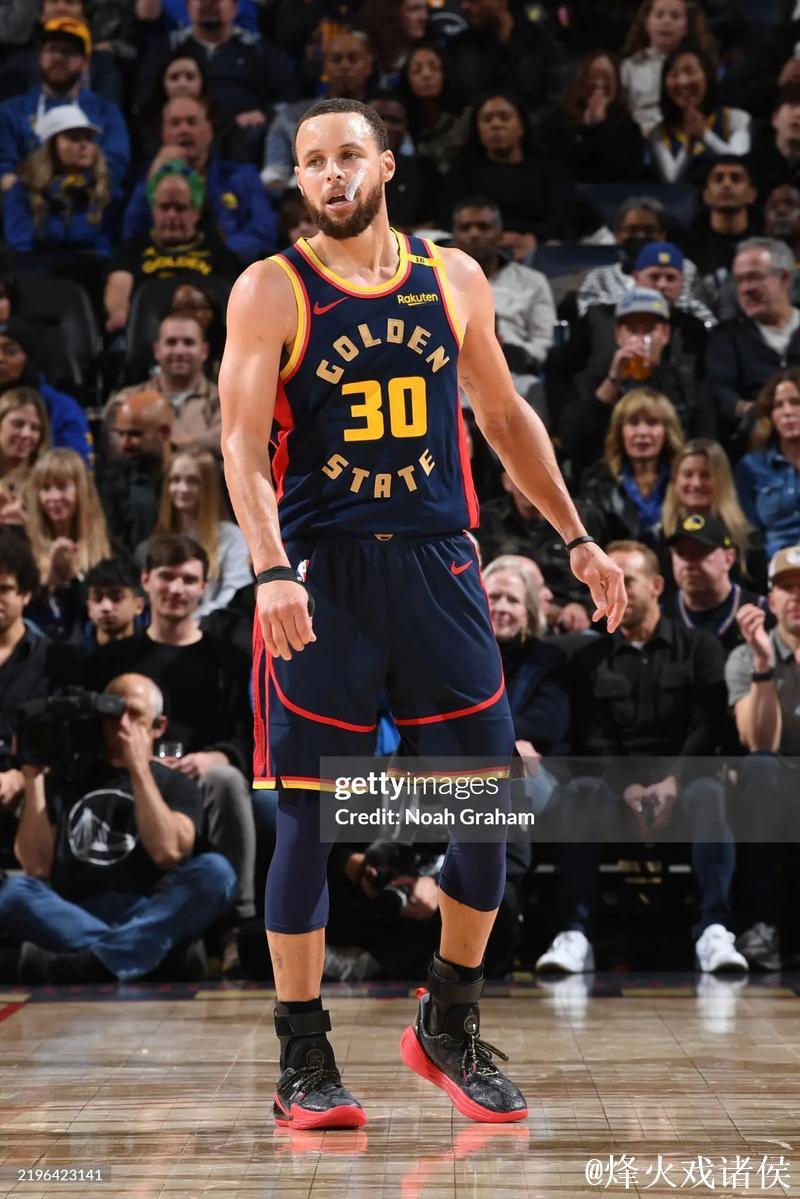 库里23分无力回天,杜兰特21+10,勇士不敌太阳遭遇4连败 库里23分无力回天,杜兰特21+10,勇士不敌太阳遭遇4连败