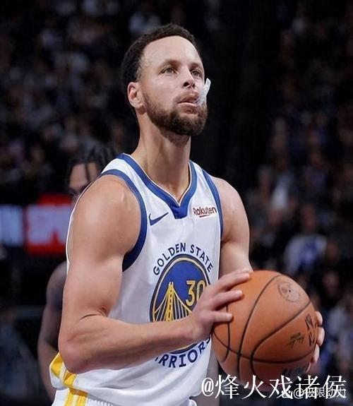 施罗德31分完胜库里28分 篮网逆转18分险胜勇士